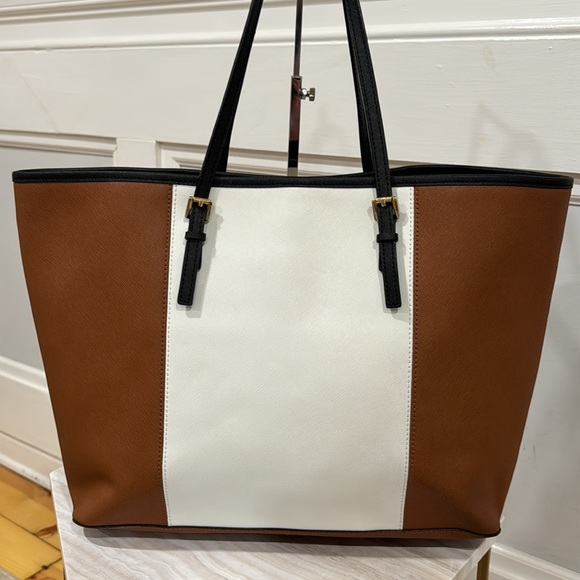 Michael Kors Bag Large Vintage Jet Set Traveler’s Tote Bag EUC - Picture 5 of 17